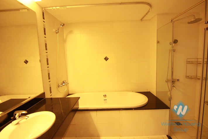 Bright and airy serviced apartment for rent in Au Co alley, Tay Ho, Hanoi